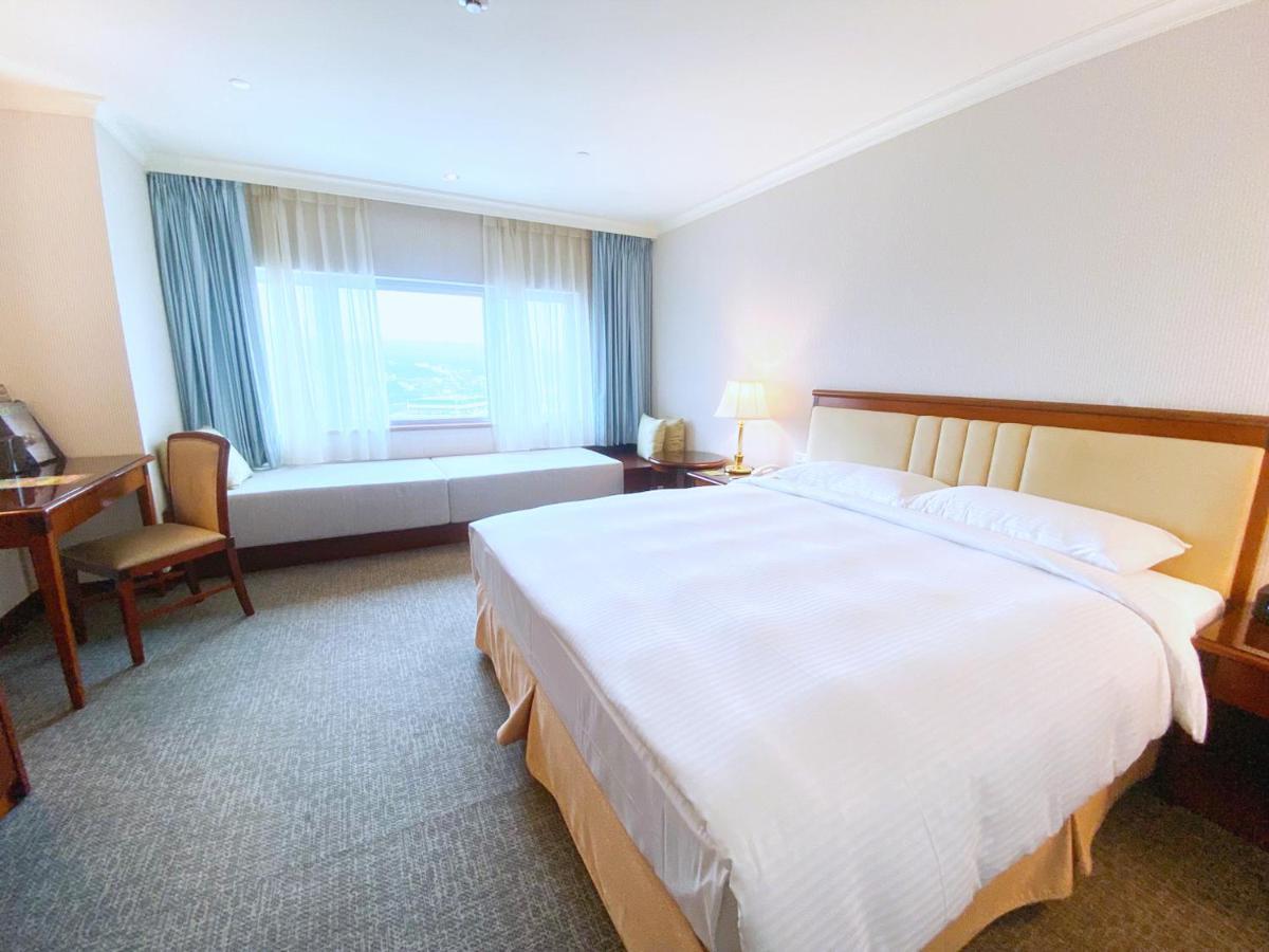 Evergreen Laurel Hotel - Keelung Bagian luar foto